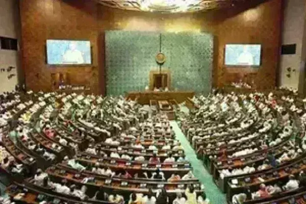 पार्टी में जयचंद व विभीषण की मौजूदगी के आरोपों के बीच, ‘विभाजित’ बीजेपी की नजर लोकसभा की 25 सीटों की  जीत पर