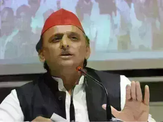 लोकतंत्र को कमजोर करने पर तुली है भाजपा- अखिलेश यादव लोकतंत्र को कमजोर करने पर तुली है भाजपा- अखिलेश यादव