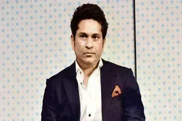 सचिन भी हुए डीपफेक का शिकार, फेक वीडियो वायरल पर लोगों को किया सतर्क सचिन भी हुए डीपफेक का शिकार, फेक वीडियो वायरल पर लोगों को किया सतर्क