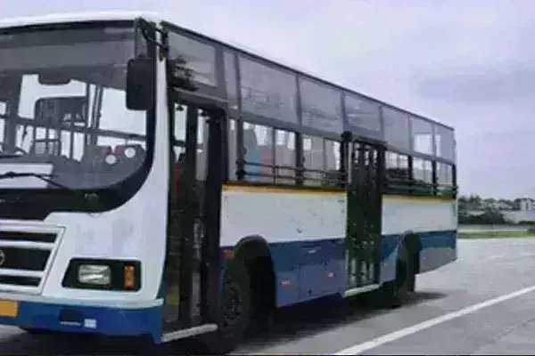 कोलकाता से रांची आ रही बस में 20 लाख की डकैती