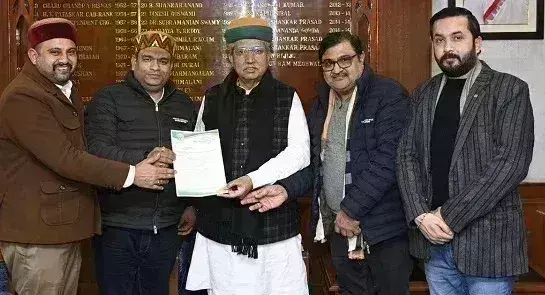 भाजपा नेताओं ने केंद्रीय मंत्री मेघवाल से ई.एस.आई हॉस्पिटल को अपग्रेड करने व गुरुनानक पुरा फाटक बनवाने की अपील भाजपा नेताओं ने केंद्रीय मंत्री मेघवाल से ई.एस.आई हॉस्पिटल को अपग्रेड करने व गुरुनानक पुरा फाटक बनवाने की अपील