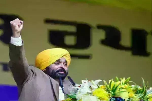 मुख्यमंत्री भगवंत मान ने कहा पंजाब की सभी 13 संसदीय सीटों पर अकेले चुनाव लड़ेगी आप मुख्यमंत्री भगवंत मान ने कहा पंजाब की सभी 13 संसदीय सीटों पर अकेले चुनाव लड़ेगी आप