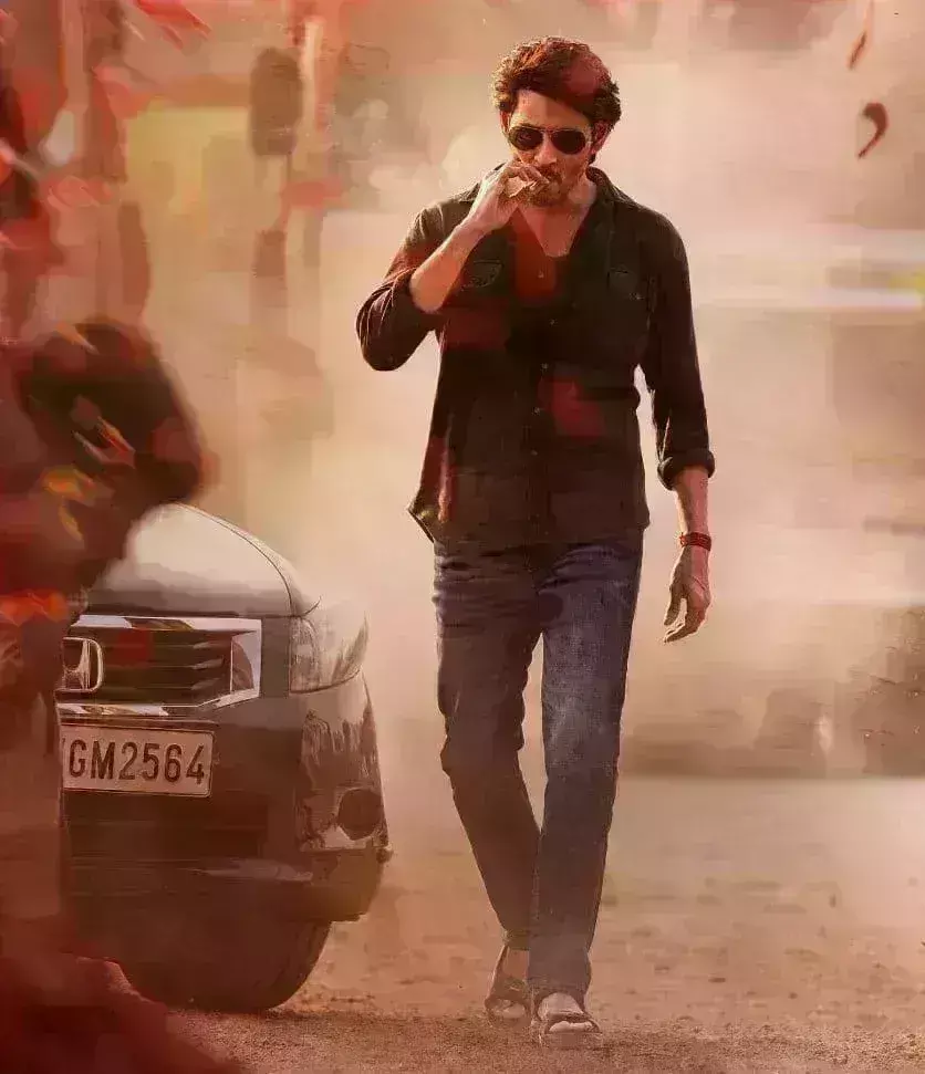 100 करोड़ के क्लब में शामिल हुई महेश बाबू की गुंटूर कारम! 100 करोड़ के क्लब में शामिल हुई महेश बाबू की गुंटूर कारम!