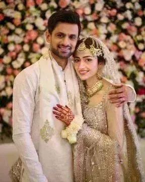 सानिया मिर्जा को छोड़ शोएब मलिक ने कर ली तीसरी शादी, पाकिस्तानी एक्ट्रेस को बनाया दुल्हन सानिया मिर्जा को छोड़ शोएब मलिक ने कर ली तीसरी शादी, पाकिस्तानी एक्ट्रेस को बनाया दुल्हन