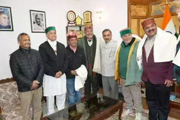 हिमाचल के मुख्यमंत्री से नाना पाटेकर, राजपाल यादव ने की मुलाकात