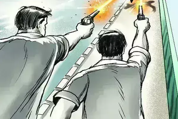 उदयपुर में तस्करों ने वनकर्मियों पर की फायरिंग, वनकर्मियों के वाहन के टायर और शीशे पर लगी गोलियां