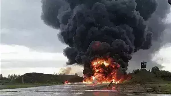 Plane carrying Ukrainian prisoners of war crashes in Russia, 65 killed