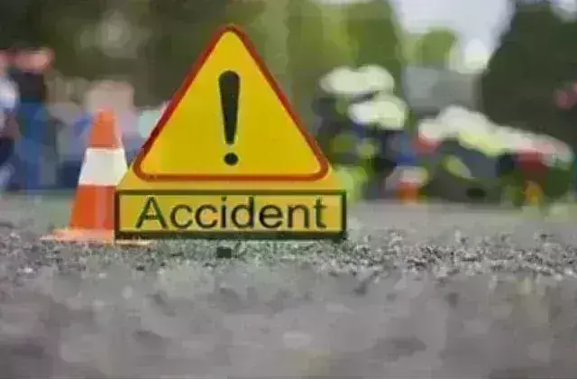 जालंधर के मेन चौंक पर घटा दर्दनाक हादसा, 2 की मौत जालंधर के मेन चौंक पर घटा दर्दनाक हादसा, 2 की मौत