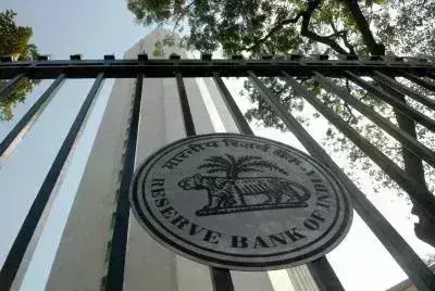 जमा से ज्यादा बैंकों के ऋण में हुई वृद्धि : आरबीआई जमा से ज्यादा बैंकों के ऋण में हुई वृद्धि : आरबीआई
