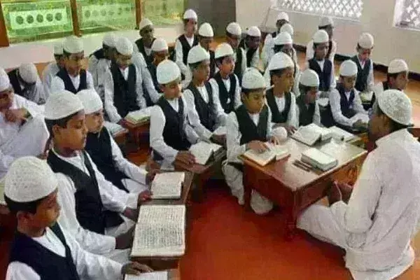 उत्तराखंड वक्फ बोर्ड का बड़ा फैसला मदरसों में पढ़ाई जाएगी रामायाण उत्तराखंड वक्फ बोर्ड का बड़ा फैसला मदरसों में पढ़ाई जाएगी रामायाण