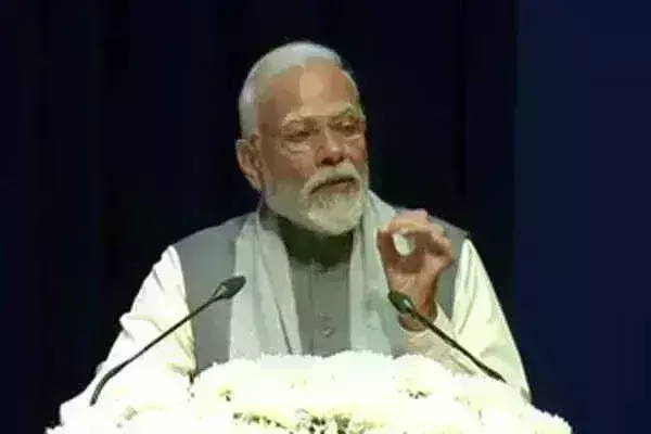सुप्रीम कोर्ट ने भारत के जीवंत लोकतंत्र को मजबूत किया : पीएम मोदी सुप्रीम कोर्ट ने भारत के जीवंत लोकतंत्र को मजबूत किया : पीएम मोदी