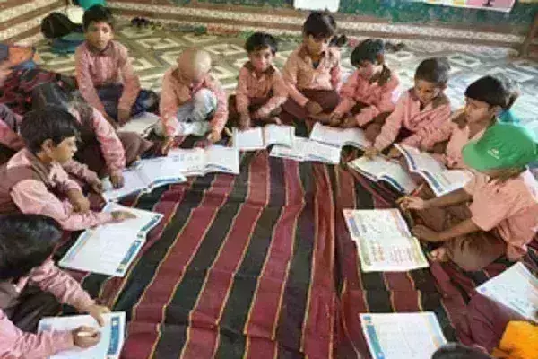 40 लाख भारतीय बच्चों की शिक्षा पर फोकस करेगी किंग चार्ल्स की चैरिटी 40 लाख भारतीय बच्चों की शिक्षा पर फोकस करेगी किंग चार्ल्स की चैरिटी
