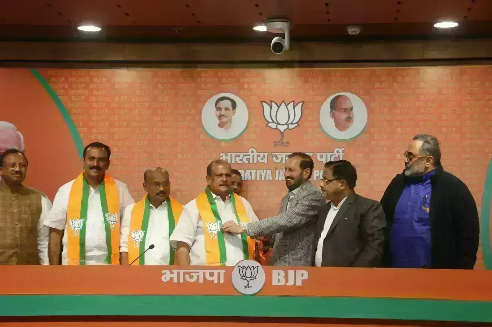 पी. सी. जॉर्ज ने केरल जनपक्षम सेक्युलर पार्टी का भाजपा में विलय किया पी. सी. जॉर्ज ने केरल जनपक्षम सेक्युलर पार्टी का भाजपा में विलय किया