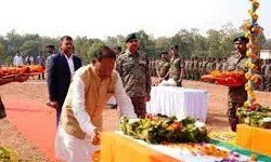 (रायपुर) मुख्यमंत्री विष्णुदेव साय ने शहीद जवानों को दी श्रद्धांजलि (रायपुर) मुख्यमंत्री विष्णुदेव साय ने शहीद जवानों को दी श्रद्धांजलि