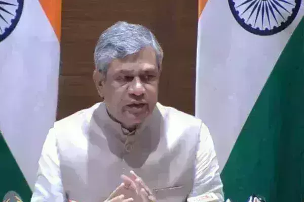 Import duty on mobile phone parts reduced from 15 to 10 percent: Ashwini Vaishnav