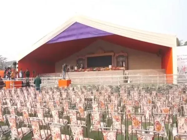 असम: पीएम मोदी के आज दौरे से पहले गुवाहाटी में कड़ी सुरक्षा व्यवस्था असम: पीएम मोदी के आज दौरे से पहले गुवाहाटी में कड़ी सुरक्षा व्यवस्था