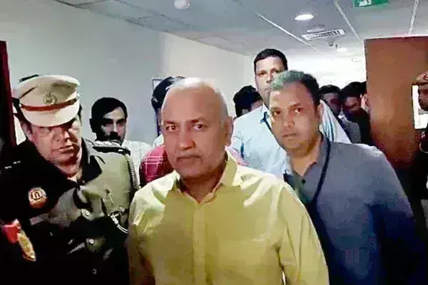 मनीष सिसोदिया की न्यायिक हिरासत 22 फरवरी तक बढ़ाई गई मनीष सिसोदिया की न्यायिक हिरासत 22 फरवरी तक बढ़ाई गई