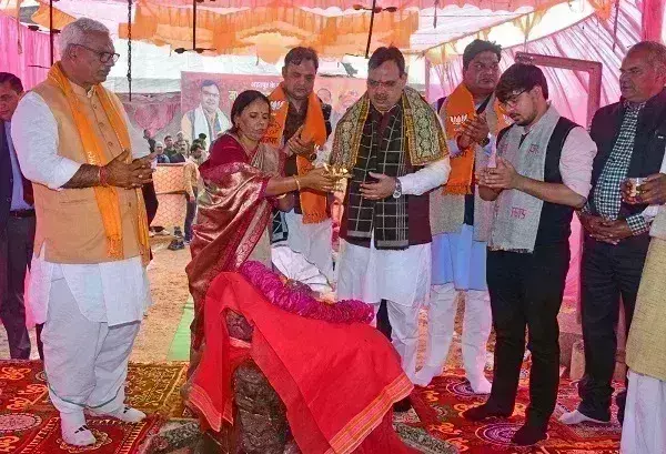 मुख्यमंत्री भजनलाल शर्मा ने पूंछरी का लौठा, श्रीनाथ जी एवं गिरिराज तलहटी मंदिर में किए दर्शन