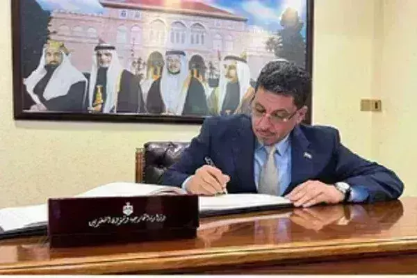 अहमद अवद बिन मुबारक  चुनौतियों के बीच यमन में नए प्रधानमंत्री बने