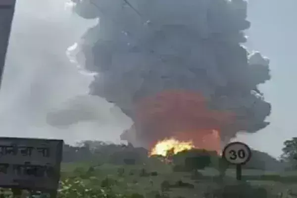 हरदा पटाखा फैक्ट्री विस्फोट: रात भर चला राहत एवं बचाव कार्य