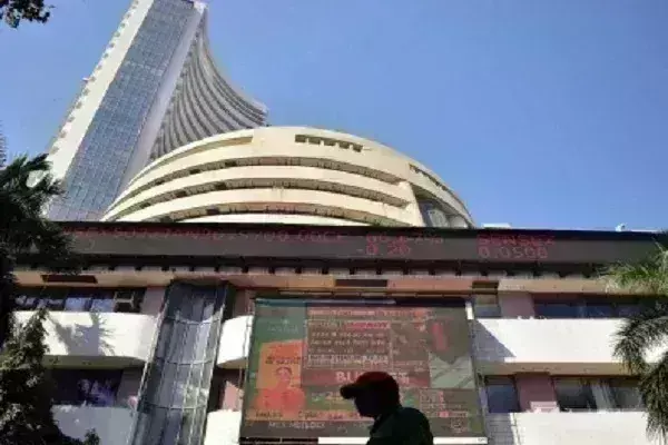 Sensex fell by more than 600 points after RBIs credit policy