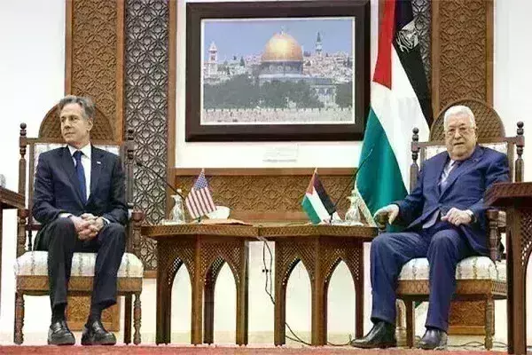 फिलिस्तीनी राष्ट्रपति अब्बास ने अमेरिकी विदेश मंत्री ब्लिंकन से की मुलाकात फिलिस्तीनी राष्ट्रपति अब्बास ने अमेरिकी विदेश मंत्री ब्लिंकन से की मुलाकात