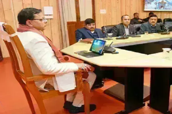 हल्द्वानी हिंसा मामले में सीएम धामी ने दिए सख्त कार्रवाई के निर्देश, एडीजी को प्रभावित इलाके में भेजा हल्द्वानी हिंसा मामले में सीएम धामी ने दिए सख्त कार्रवाई के निर्देश, एडीजी को प्रभावित इलाके में भेजा