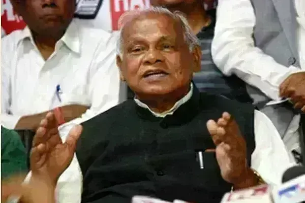 जीतनराम मांझी ने किया साफ, कहा, कुर्सी मायने नहीं रखती, मोदी के साथ थे, हैं और रहेंगे जीतनराम मांझी ने किया साफ, कहा, कुर्सी मायने नहीं रखती, मोदी के साथ थे, हैं और रहेंगे