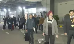 कतर की अदालत ने अपनी हिरासत में मौजूद सभी आठ पूर्व भारतीय नौसेना कर्मियों को रिहा कर दिया कतर की अदालत ने अपनी हिरासत में मौजूद सभी आठ पूर्व भारतीय नौसेना कर्मियों को रिहा कर दिया