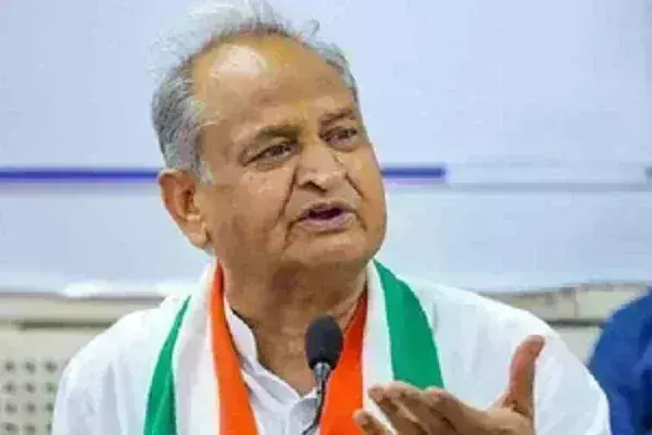 गहलोत ने राजस्थान से राज्यसभा नामांकन दाखिल करने की सोनिया की घोषणा का स्वागत किया गहलोत ने राजस्थान से राज्यसभा नामांकन दाखिल करने की सोनिया की घोषणा का स्वागत किया