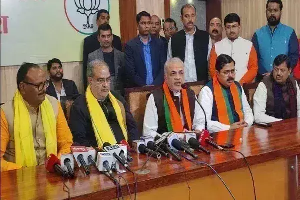 लाल बहादुर शास्त्री के पोते का कांग्रेस से इस्तीफा, BJP में शामिल लाल बहादुर शास्त्री के पोते का कांग्रेस से इस्तीफा, BJP में शामिल