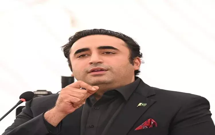 नवाज शरीफ की पार्टी को समर्थन देने के लिए पीपीपी अध्यक्ष बिलावल भुट्टो जरदारी प्रधानमंत्री पद की दौड़ से हट गए