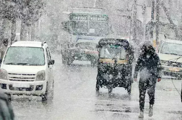 सावधान ... देश के इन राज्यों में बदलने वाला है मौसम, भारी बारिश और बर्फबारी का अलर्ट जारी सावधान ... देश के इन राज्यों में बदलने वाला है मौसम, भारी बारिश और बर्फबारी का अलर्ट जारी