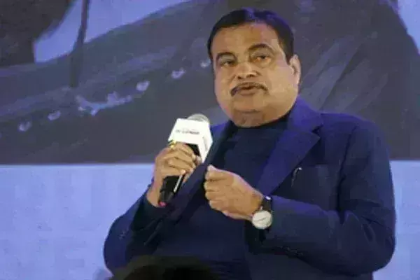 केंद्रीय मंत्री नितिन गडकरी ने ओडिशा में 6,600 करोड़ की राजमार्ग परियोजनाओं का अनावरण किया केंद्रीय मंत्री नितिन गडकरी ने ओडिशा में 6,600 करोड़ की राजमार्ग परियोजनाओं का अनावरण किया