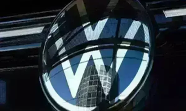 ई-मोबिलिटी को बढ़ावा देने के लिए फॉक्सवैगन व महिंद्रा एंड महिंद्रा के बीच आपूर्ति को लेकर करार