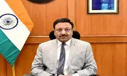 सीईसी राजीव कुमार का कहना है कि चुनाव आयोग चुनावी बांड के दाताओं और प्राप्तकर्ताओं के सभी विवरण प्रकाशित करेगा सीईसी राजीव कुमार का कहना है कि चुनाव आयोग चुनावी बांड के दाताओं और प्राप्तकर्ताओं के सभी विवरण प्रकाशित करेगा