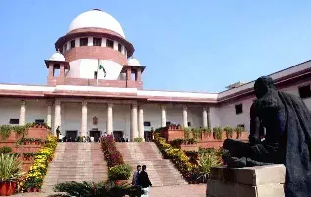 सुप्रीम कोर्ट में चंडीगढ़ मेयर चुनाव मामले की सुनवाई शुरू सुप्रीम कोर्ट में चंडीगढ़ मेयर चुनाव मामले की सुनवाई शुरू
