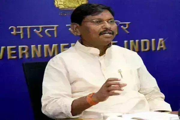 केंद्र किसानों के साथ सभी मुद्दों पर चर्चा के लिए तैयार: अर्जुन मुंडा