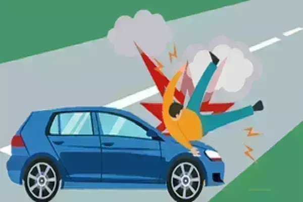 दिल्ली: मर्सिडीज हिट-एंड-रन में बुजुर्ग की मौत, पांच साल की बच्ची घायल