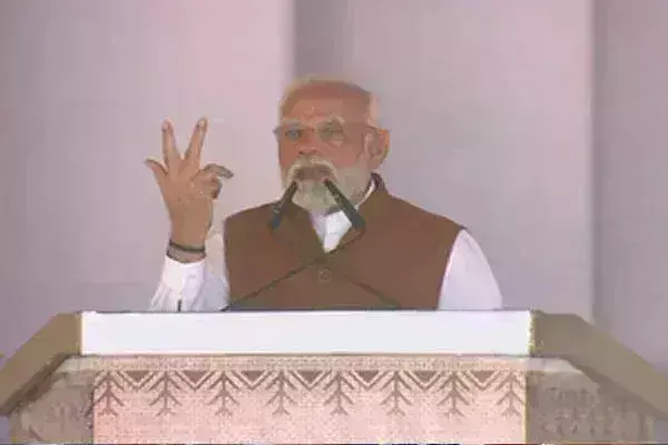 जिनके अपने होश ठिकाने नहीं, वो यूपी के, मेरी काशी के बच्चों को नशेड़ी कह रहे हैं : प्रधानमंत्री मोदी