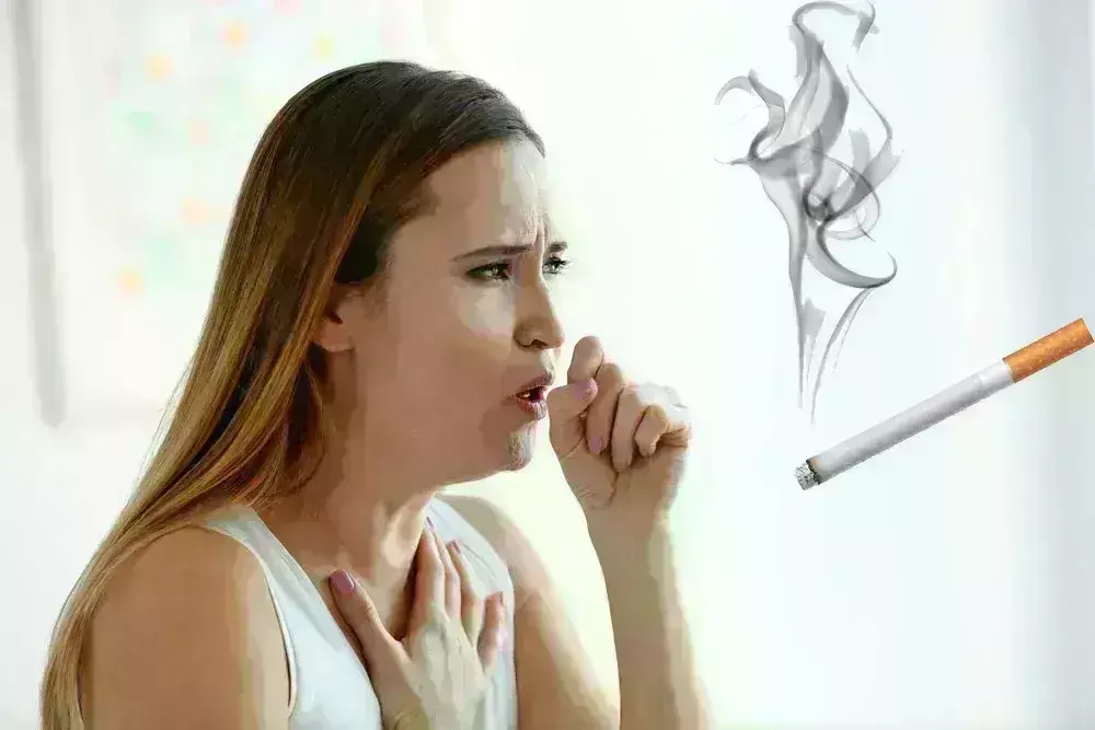 पैसिव स्मोकिंग से शरीर को होती हैं कई हानियां, सिगरेट पीने वालों से बनाएं दूरी