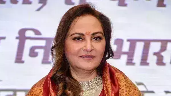 जया प्रदा फरार घोषित