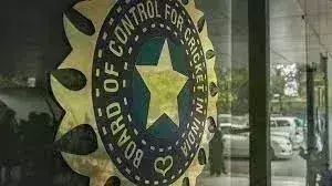 बीसीसीआई ने घरेलू क्रिकेट न खेलने वालों पर चलाया चाबुक, सेंट्रल कॉन्ट्रेक्ट में श्रेयस अय्यर और ईशान किशन शामिल नहीं बीसीसीआई ने घरेलू क्रिकेट न खेलने वालों पर चलाया चाबुक, सेंट्रल कॉन्ट्रेक्ट में श्रेयस अय्यर और ईशान किशन शामिल नहीं