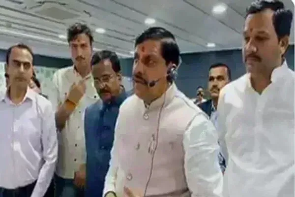 उज्जैन के रीजनल इंडस्ट्री कॉन्क्लेव से आएगा 75,000 करोड़ का निवेश उज्जैन के रीजनल इंडस्ट्री कॉन्क्लेव से आएगा 75,000 करोड़ का निवेश