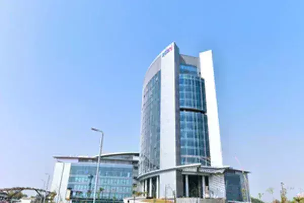 अदाणी पोर्टफोलियो ने रिकॉर्ड 63.6 प्रतिशत लाभ वृद्धि दर्ज की, हरित निवेश के लिए मंच किया तैयार