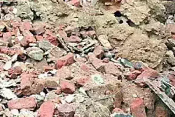 जम्मू-कश्मीर के रियासी में मकान ढहने से महिला और तीन बच्चों की मौत