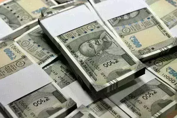 सरकारी कर्मचारियों और पेंशनरों को सरकार का तोहफा, खाते में आएंगे लाखों सरकारी कर्मचारियों और पेंशनरों को सरकार का तोहफा, खाते में आएंगे लाखों