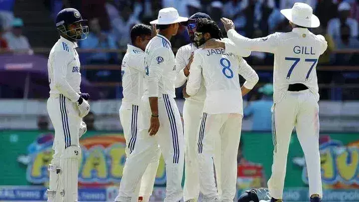 भारत बनाम इंग्लैंड: रोहित शर्मा तीसरे दिन फील्डिंग करने नहीं उतरे भारत बनाम इंग्लैंड: रोहित शर्मा तीसरे दिन फील्डिंग करने नहीं उतरे