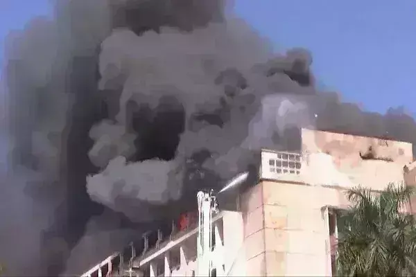 भोपाल में मंत्रालय भवन में लगी भीषण आग, कई अहम सरकारी दस्तावेज जलकर खाक