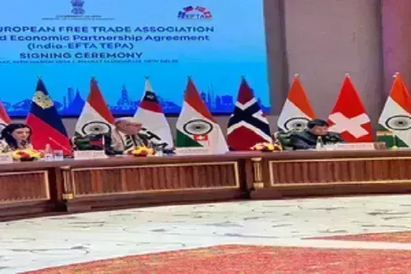 16 साल की बातचीत के बाद भारत और ईएपफटीए के बीच हुआ आर्थिक समझौता, 100 अरब डॉलर का आएगा निवेश 16 साल की बातचीत के बाद भारत और ईएपफटीए के बीच हुआ आर्थिक समझौता, 100 अरब डॉलर का आएगा निवेश